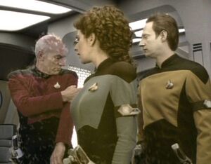 E transport armband.jpg